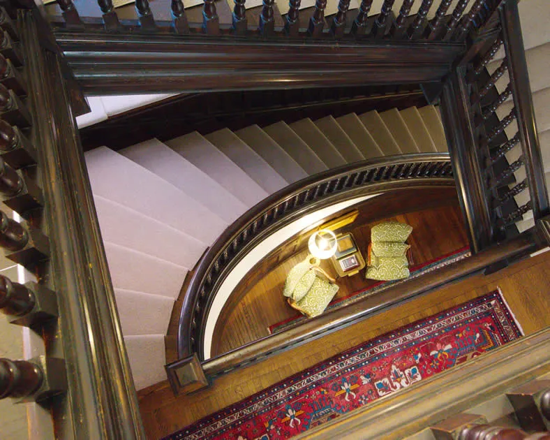 Mansion Staircase – Louisville Bourbon Inn